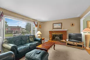 12 Wheaton Dr, Nashua, NH 03063 - Photo 4