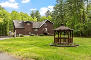 14 William Dr, Pelham, NH 03076 - Photo 1