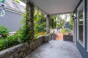 414 Walnut St, Manchester, NH 03104 - Photo 8