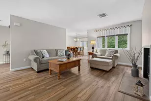 14 Heather Ct, Nashua, NH 03062 - Photo 10