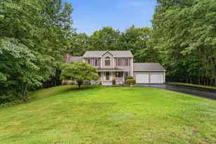 5 Alderwood Ct, Hooksett, NH 03106 - Photo 2