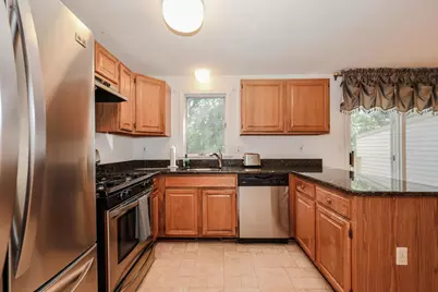38 Dorchester Way #136, Nashua, NH 03064 - Photo 4