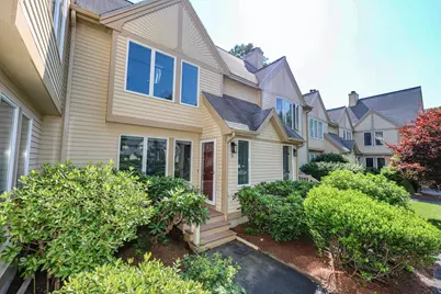 38 Dorchester Way #136, Nashua, NH 03064 - Photo 2