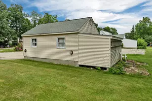 22 Medlyn St, Milford, NH 03055 - Photo 10