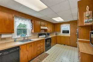 22 Medlyn St, Milford, NH 03055 - Photo 14