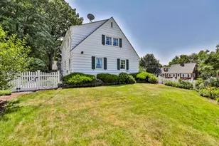 15 Hooker St, Nashua, NH 03064 - Photo 4