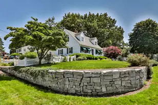 15 Hooker St, Nashua, NH 03064 - Photo 2