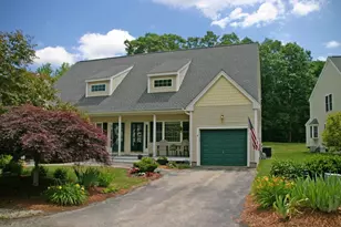 8 Royal Ln, Raymond, NH 03077 - Photo 1