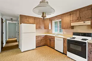 39 Old Center Harbor Rd, Meredith, NH 03253 - Photo 16