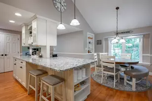 10 Melba Dr, Hudson, NH 03051 - Photo 8