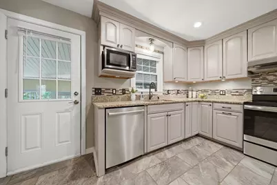 506 Oak Street, Manchester, NH 03104 - Photo 12