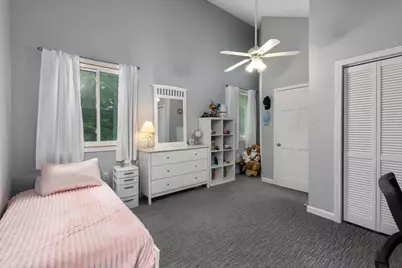37 Pike Street, Nashua, NH 03060 - Photo 22