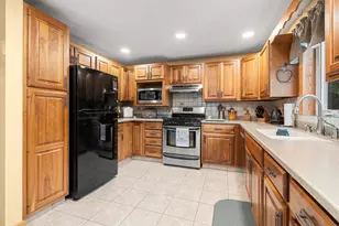 42 Thorndike Rd, Weare, NH 03281 - Photo 18