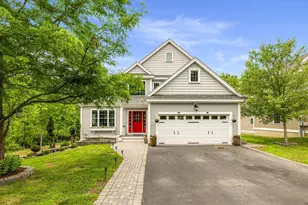 42 Stocklan Cir, Dover, NH 03820 - Photo 2