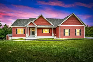 431 Grady Ln, Pembroke, NH 03275 - Photo 1