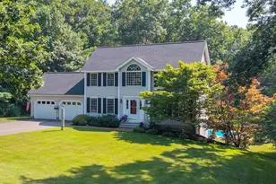 27 Aldrich St, Litchfield, NH 03052 - Photo 4