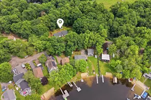 8 Escumbuit Rd, Derry, NH 03038 - Photo 2