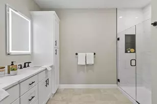 10100 S Willow St, Manchester, NH 03103 - Photo 18