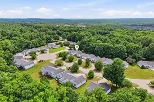 15 Rainbow Dr, Londonderry, NH 03053 - Photo 4