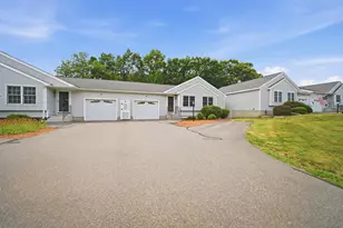 15 Rainbow Dr, Londonderry, NH 03053 - Photo 6