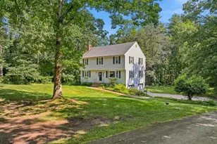 16 Williamsburg Dr, Amherst, NH 03031 - Photo 2