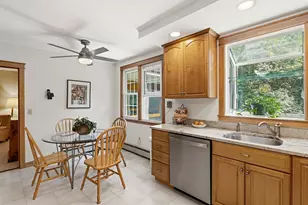 16 Williamsburg Dr, Amherst, NH 03031 - Photo 14