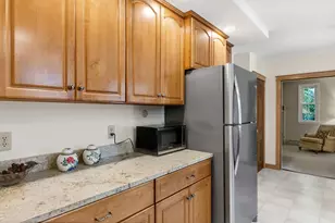 16 Williamsburg Dr, Amherst, NH 03031 - Photo 12
