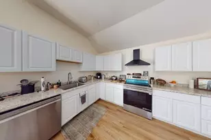 171 N Amherst Rd, Bedford, NH 03110 - Photo 18