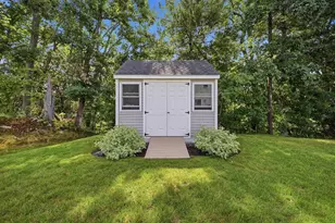 37 Clover Ln, Londonderry, NH 03053 - Photo 42