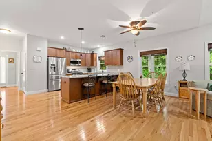 32 Birch Cir, Brentwood, NH 03833 - Photo 2