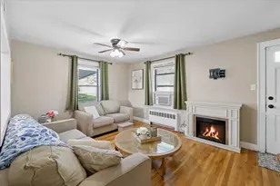 202 Holly Ave, Manchester, NH 03103 - Photo 2