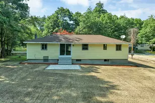 4 Loop Rd, Londonderry, NH 03053 - Photo 4