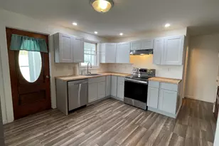 14 Hartford St, Claremont, NH 03743 - Photo 12