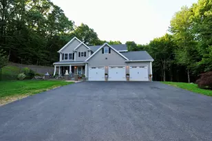 79 New Boston Rd, Bedford, NH 03110 - Photo 2