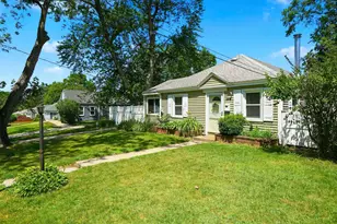 194 Melrose St, Manchester, NH 03109 - Photo 1