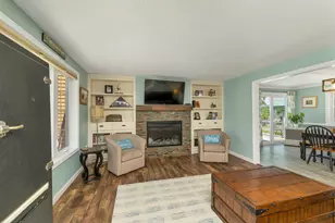 53 Garden Cir, Laconia, NH 03246 - Photo 2