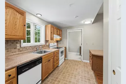 30 Rainbow Drive, Londonderry, NH 03053 - Photo 10