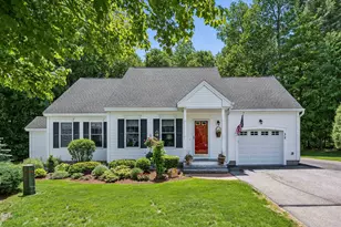 32 Peacock Brook Ln, Amherst, NH 03031 - Photo 2