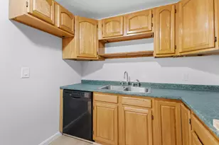 128 Loudon Rd, Concord, NH 03301 - Photo 6