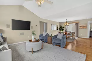 57 Baldwin St, Nashua, NH 03064 - Photo 4
