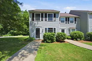 15 Culver St, Plaistow, NH 03865 - Photo 1