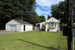 5 Margaret Ave, Raymond, NH 03077 - Photo 2