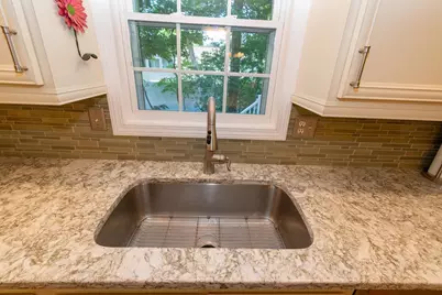 376 N Bend Drive, Manchester, NH 03104 - Photo 10