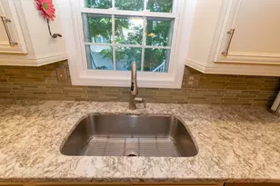 376 N Bend Dr, Manchester, NH 03104 - Photo 10