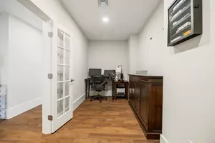 50 Maplewood Ave, Portsmouth, NH 03801 - Photo 14