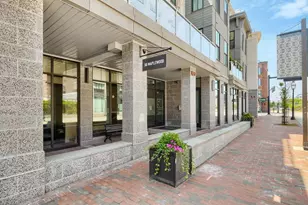 50 Maplewood Ave, Portsmouth, NH 03801 - Photo 18