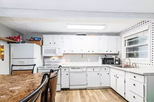18 Brook St, Derry, NH 03038 - Photo 30