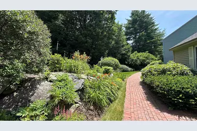 3 Governor Square, Peterborough, NH 03458 - Photo 2
