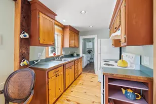 3 Creighton St, Newmarket, NH 03857 - Photo 10