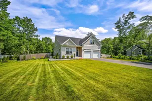 71 Signature Dr, Barrington, NH 03825 - Photo 2